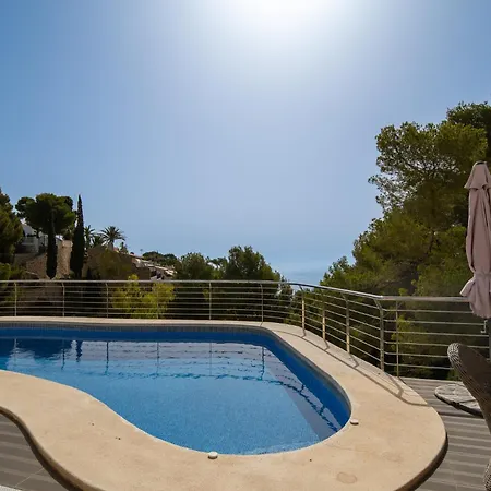 Bella Villa *